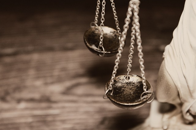 La protection des droits des accusés dans le système de droit pénal