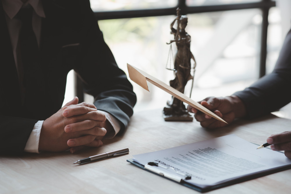 Porter plainte pour diffamation : Tout ce que vous devez savoir