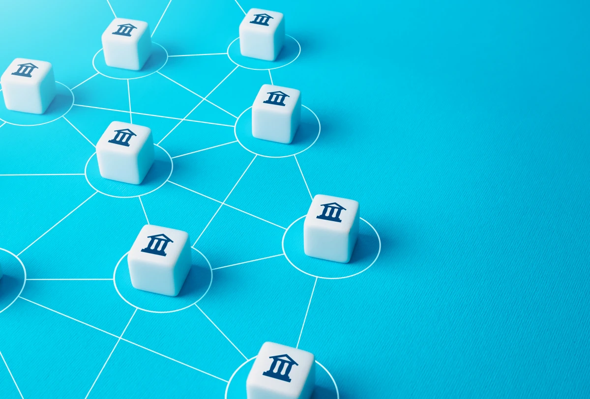 La régulation des marchés financiers à l'ère des fintechs : enjeux et perspectives